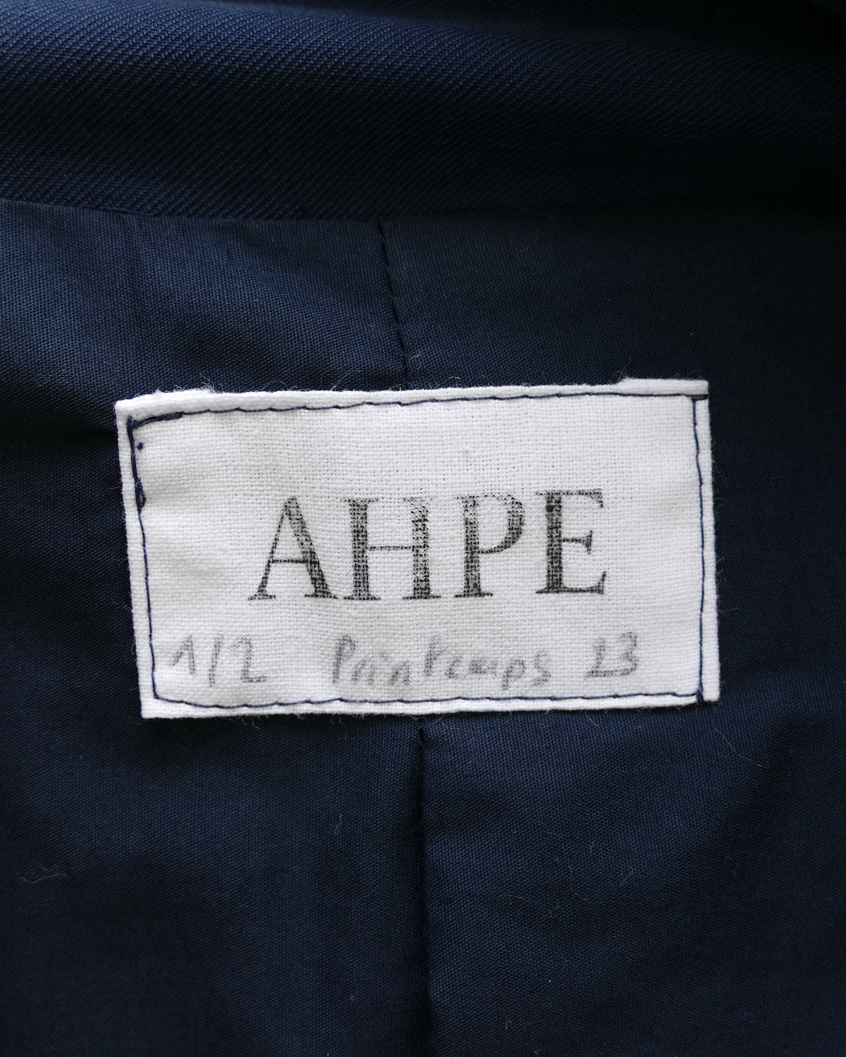 648a08bf0f355baabf47c9a5_P1100701 Trench bleu
