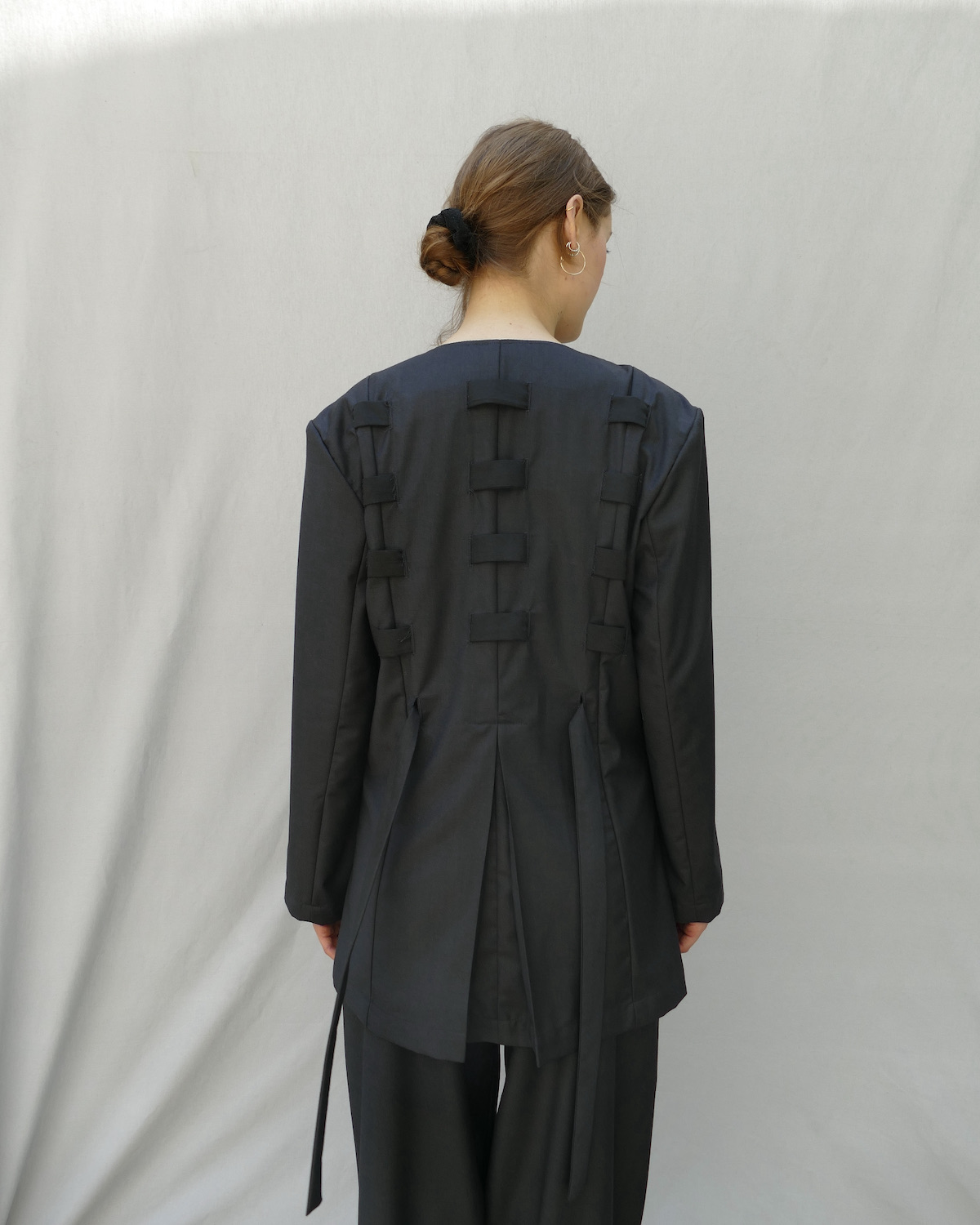 648a0b77797aefc81e4922c0_P1090948 Veste grise