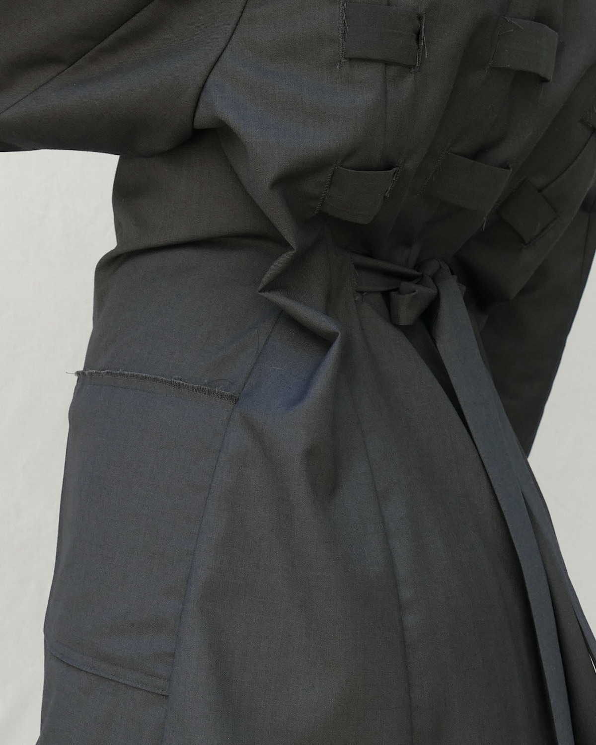 648a0b7913ab2979c13df4d3_P1090918 Veste grise